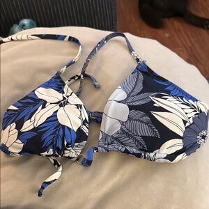 Floral Blue and White Bikini Top XL